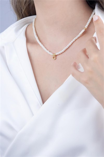 G Letter White Pearl Design Necklace