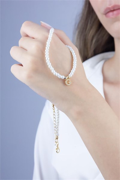 G Letter White Pearl Design Necklace