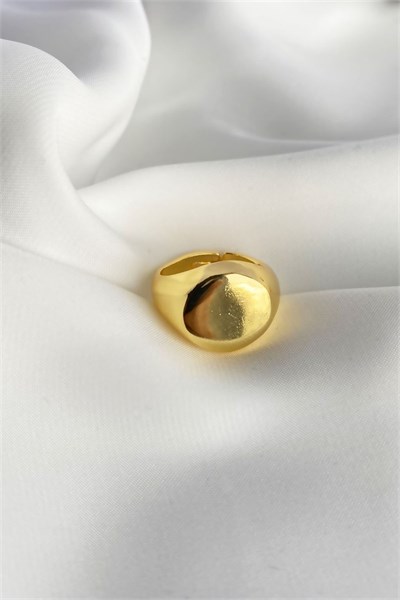 Gold Oval Knight Ring