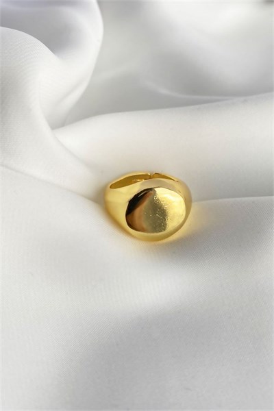 Gold Oval Knight Ring
