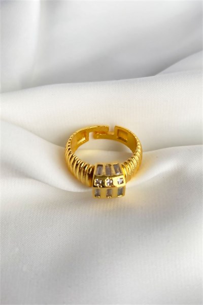 Gold Zircon Stone Design Ring