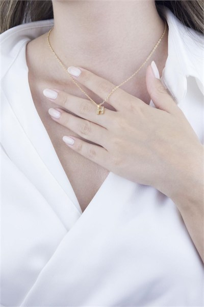 H Letter Gold Chain Necklace