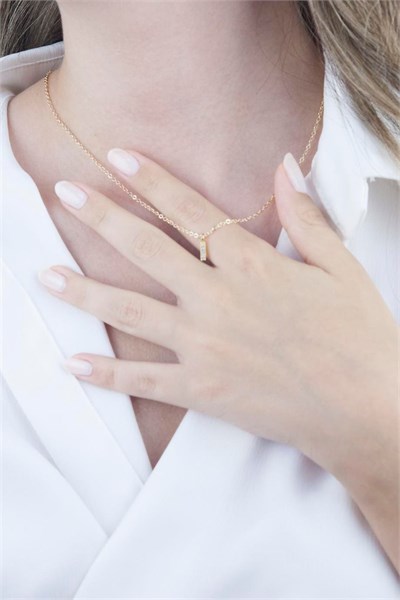 I Letter Gold Chain Necklace
