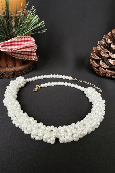 Pearl Balls Detailed Necklace