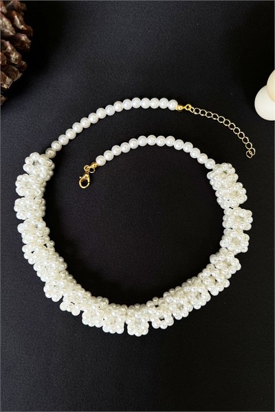 Pearl Balls Detailed Necklace