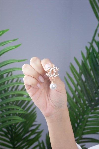 Pearl Brand Gold Earrings