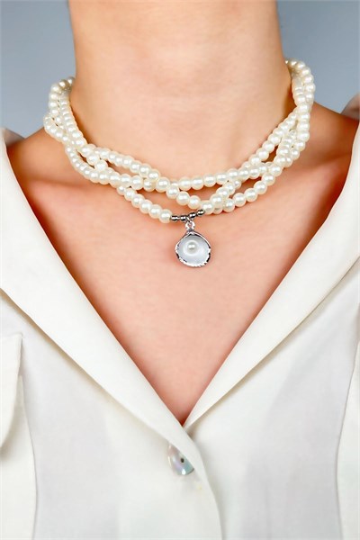 Oyster Winged Spiral Pearl Necklace - White