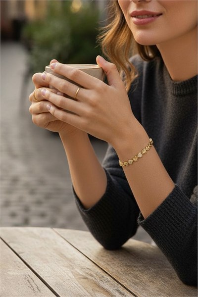 Heart Model Xuping Non-Tarnish Bracelet – Gold | Elegant, Stylish, and Durable Design