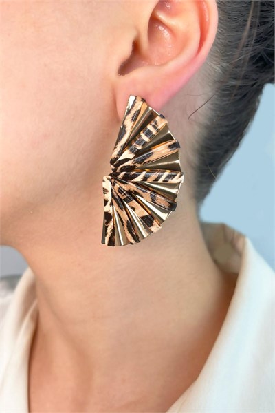 Leopard Pattern Fan Model Earrings - Gold
