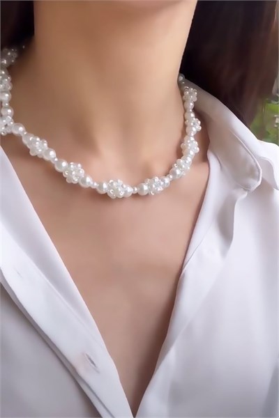 Mini Pearl Balls Design Necklace