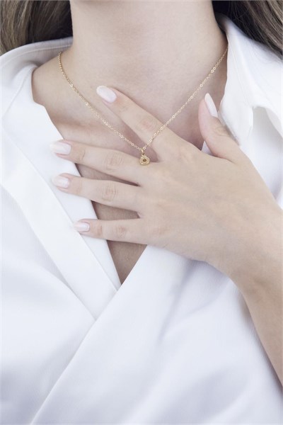 Ö Letter Gold Chain Necklace