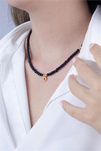 O Letter Black Pearl Design Necklace