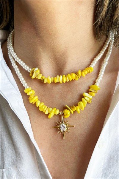 Yellow Crushed Natural Stone North Star Detail Double Pearl Necklace