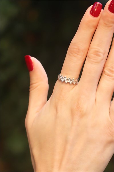 Stone-Detail Silver Color Design Ring