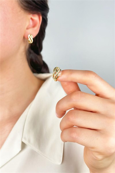 Xuping Asymmetric Zircon Earrings - Gold