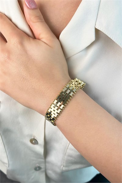 Xuping Stone-Free Wide Bracelet - Gold