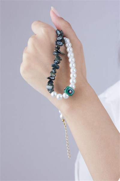 Green Evil Eye Bead Broken Stone and Pearl Necklace