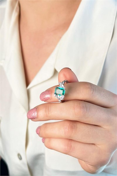Green Stone Zircon Ring - Silver