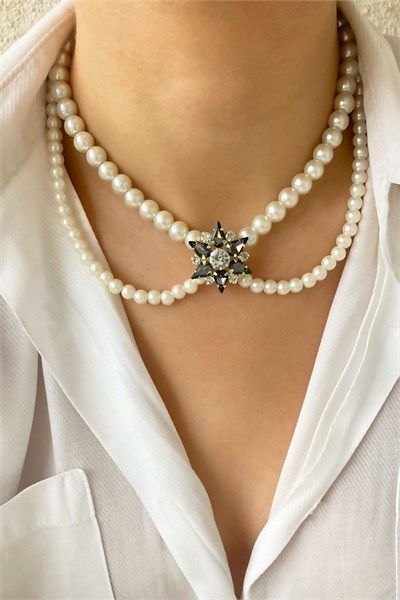 Star Crystal Tipped Pearl Necklace - Black