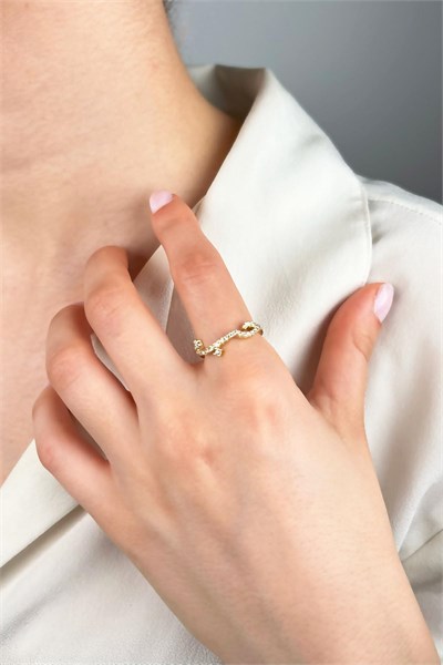 Thin Asymmetric Ring with Zircon Stone - Gold