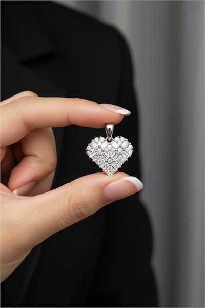 Zircon Stone Heart-Shaped Xuping Necklace Pendant – Silver, 1.8 cm, Prong Setting