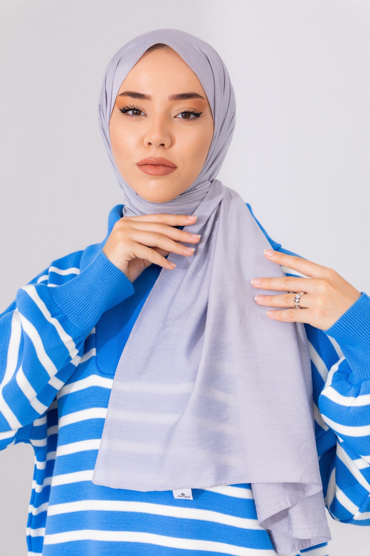 Olinda Shawl 49002-03