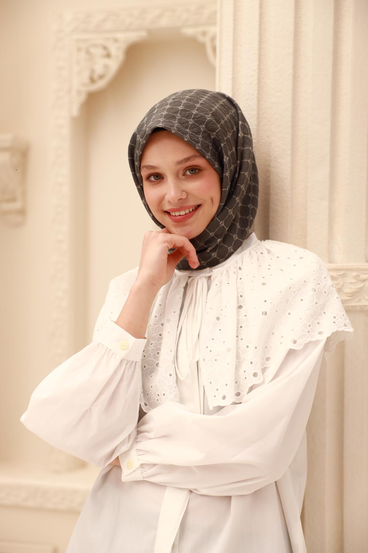 Silk Home Olinda EşarpSilk Home Olinda Eşarp 48004-82