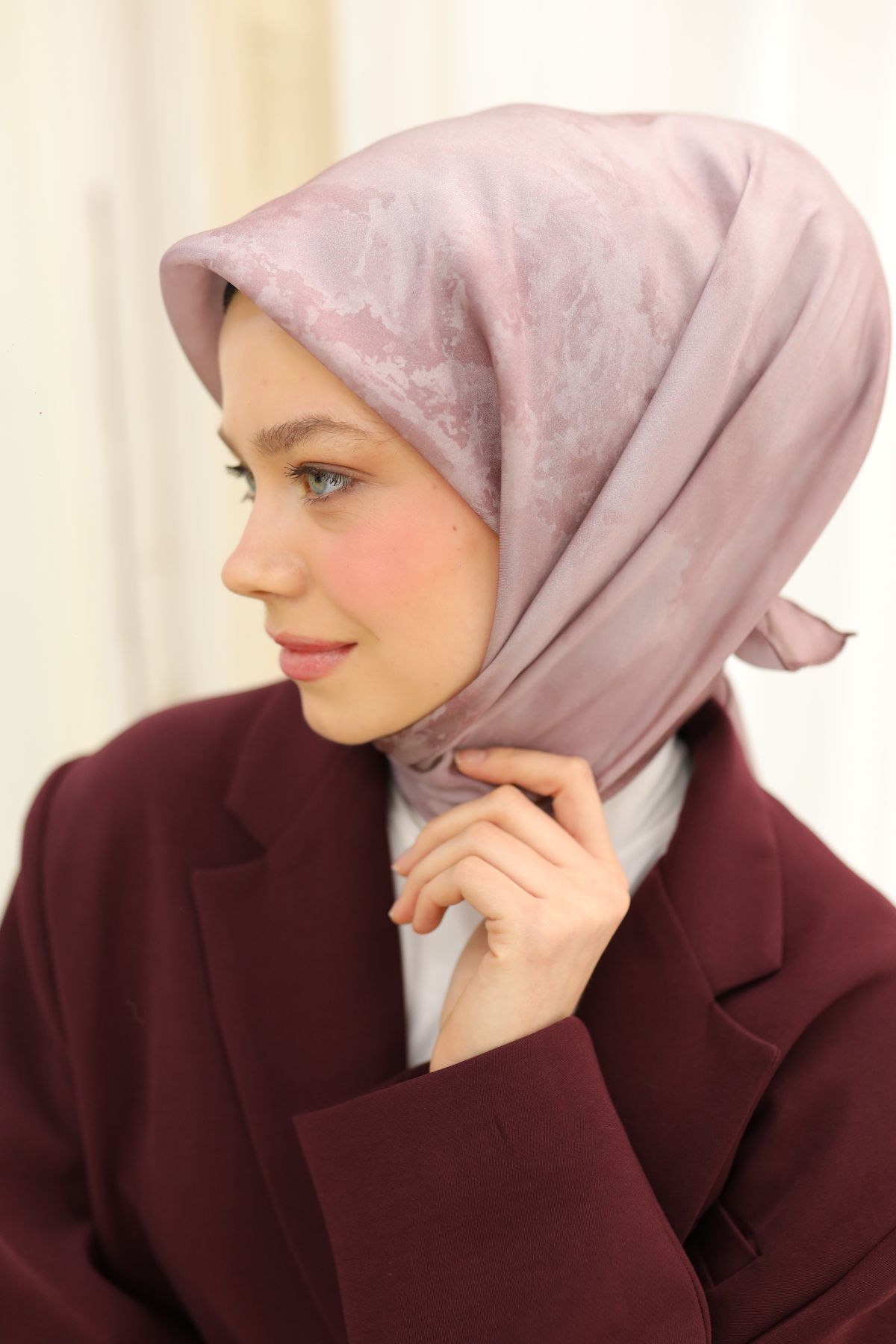Silk Home SHiny ScarfSilk Home SHiny Eşarp 75002-69