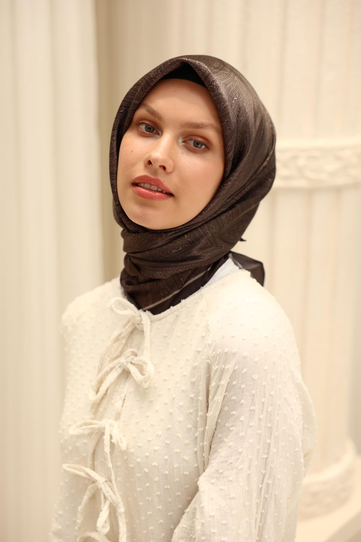 Silk Home SHiny ScarfSilk Home SHiny Eşarp 75010-07