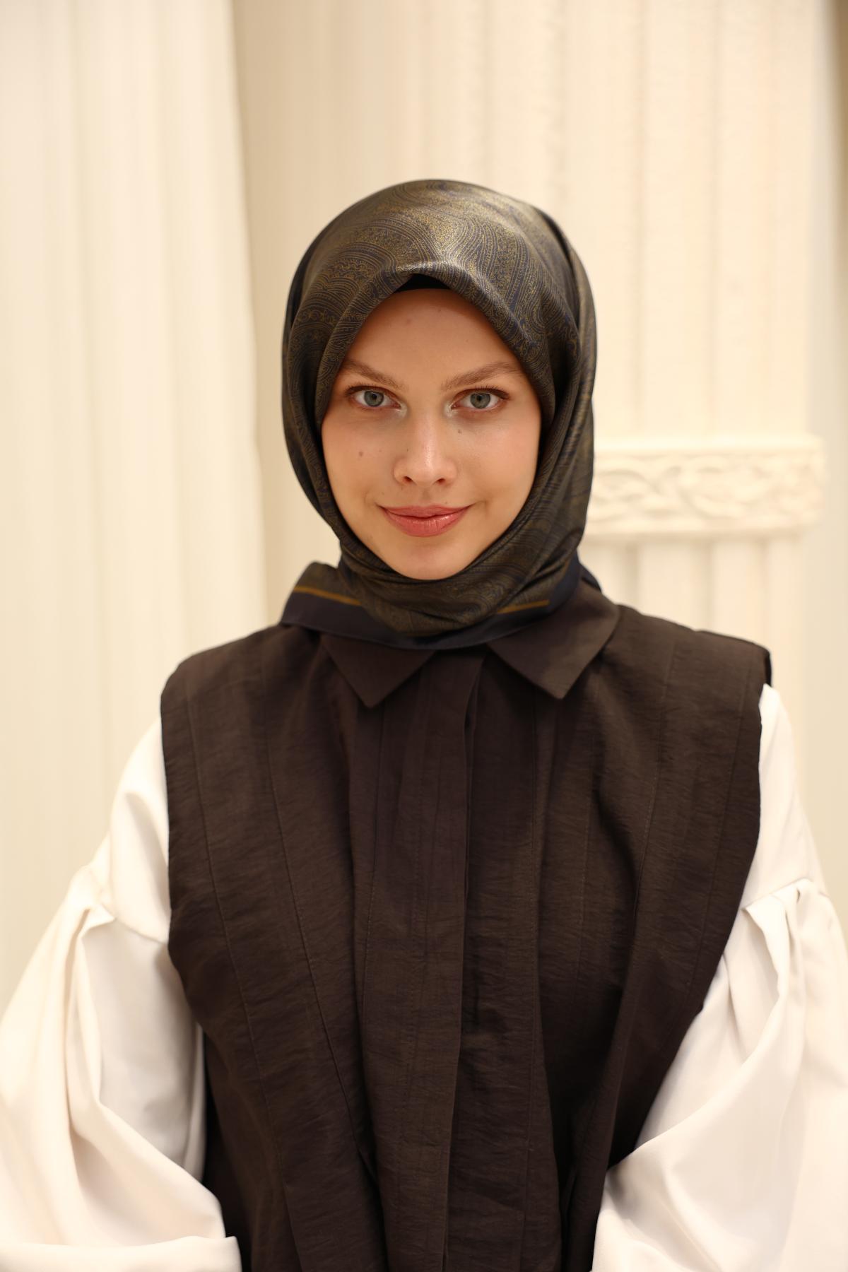 Silk Home SHiny ScarfSilk Home SHiny Eşarp 75010-16