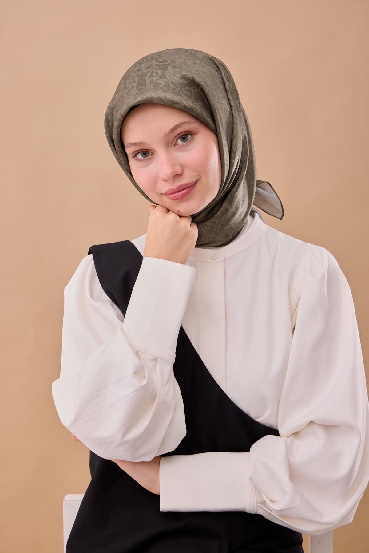 Silk Home SHiny ScarfSilk Home SHiny Eşarp 75012-14