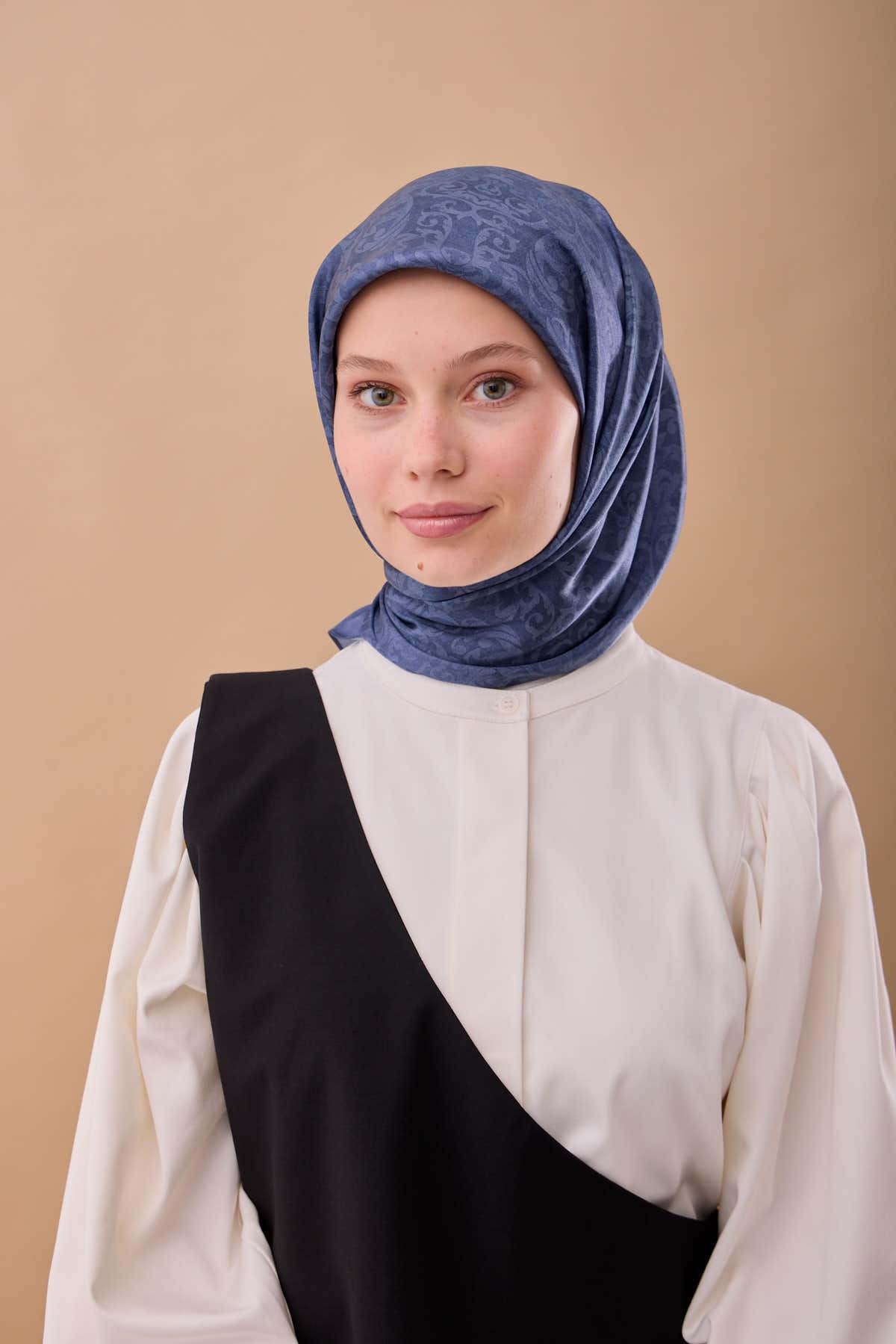 Silk Home SHiny ScarfSilk Home SHiny Eşarp 75012-24