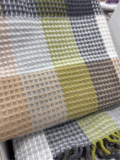 Sesli Comfort Yeşil Bej Skoç Pamuk Örme Battaniye 200x220 Çift Kişilik Battal