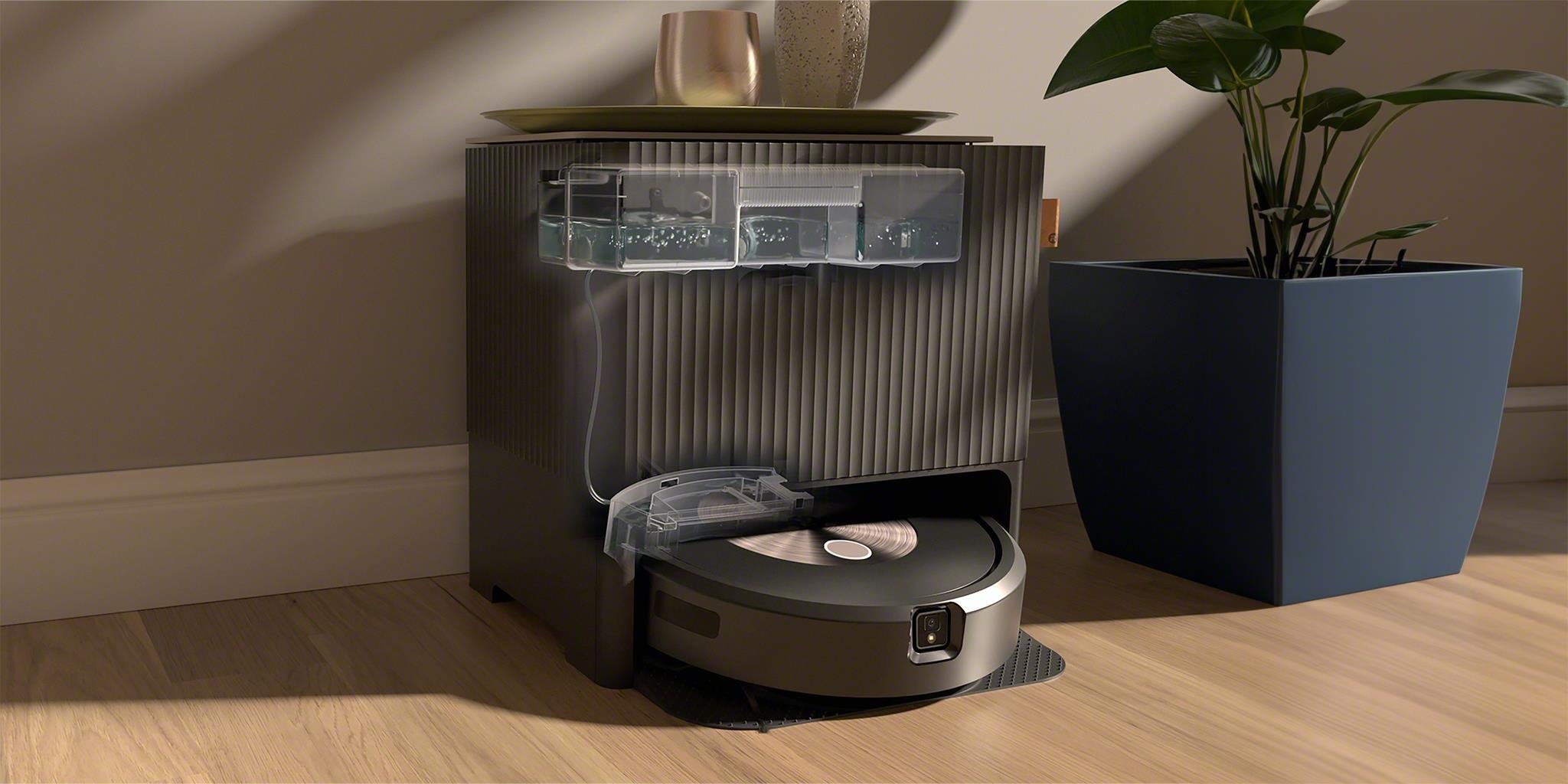 iRobot Roomba® Combo j9+ Akıllı Robot Süpürge ve Paspas