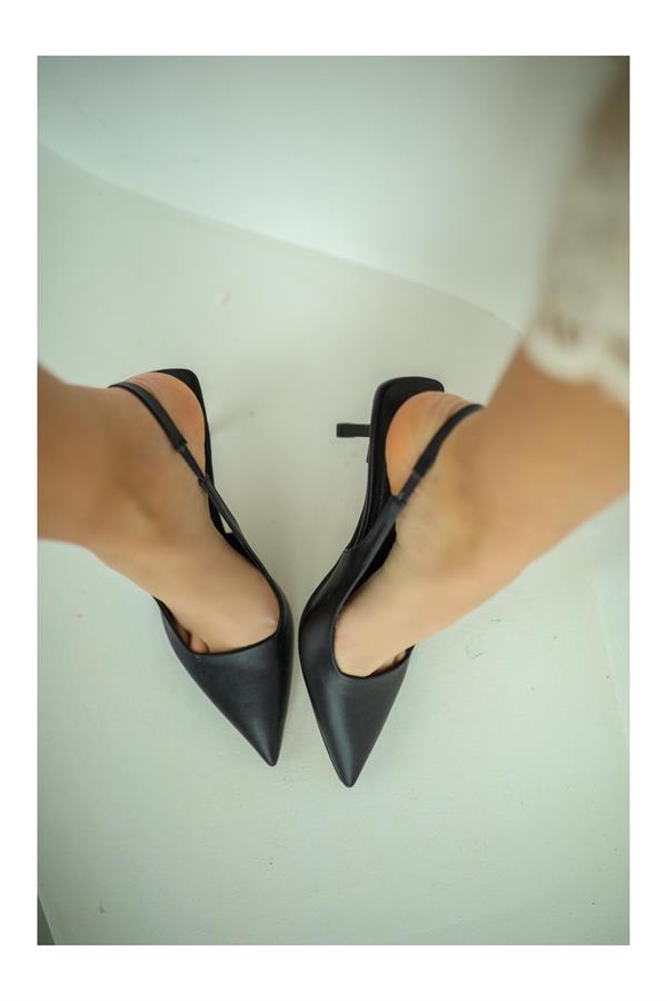 Megan Sivri Burunlu Topuklu Kadın Ayakkabı - SİYAH