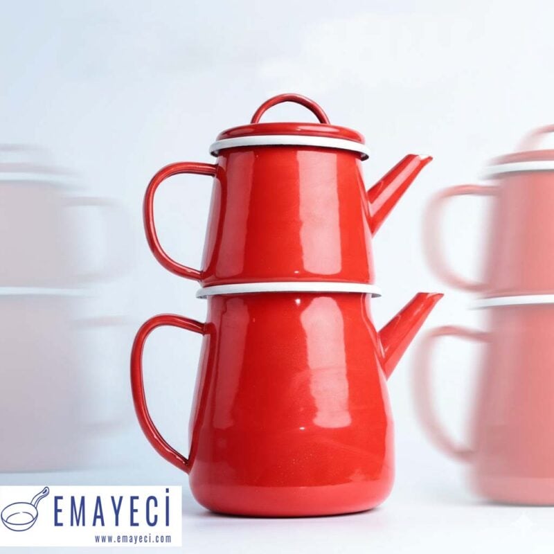 Camlica Home'un 7512 kalite çelik sacdan ve 850 derecede fırınlanmış, parlak kırmızı renkli emaye çaydanlıkları. Kaliteli emaye seçimi için 5 kritik kural.