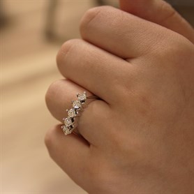 BAYRAMOĞLU0.85 Karat Pırlanta Beştaş Yüzük