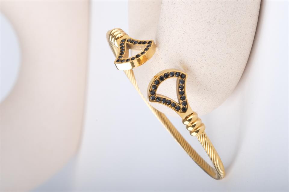 HERENA GOLD  STEEL BRACELET 