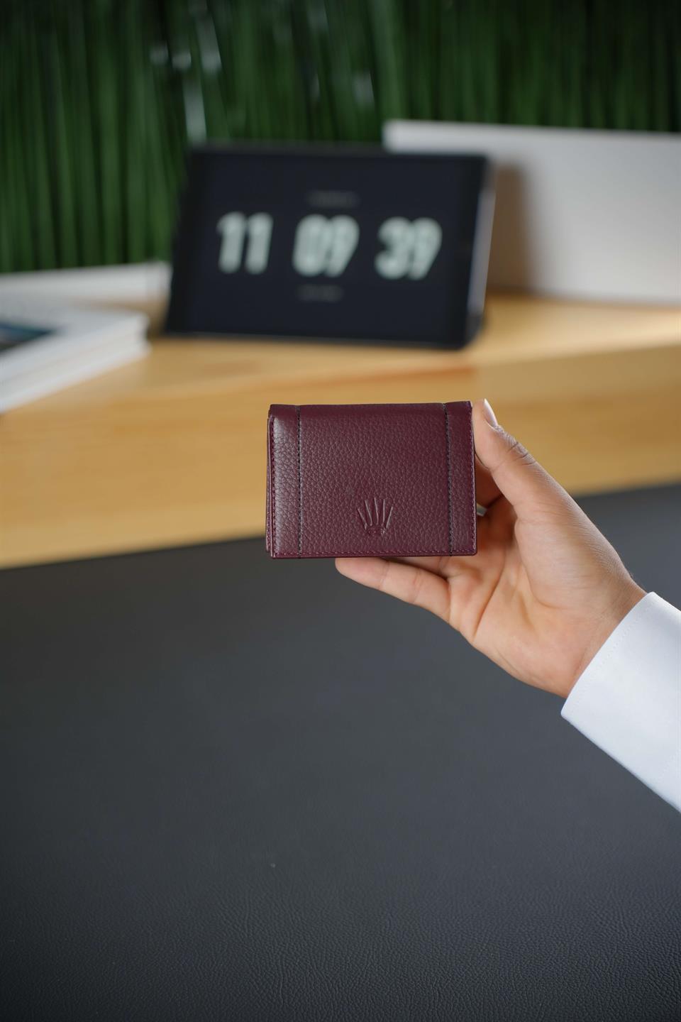 %100 Hakiki Deri Bordo Cüzdan 8 Kart Bölmeli Hafif ve Minimalist Tasarım, Modern Dikiş Detaylı Boris