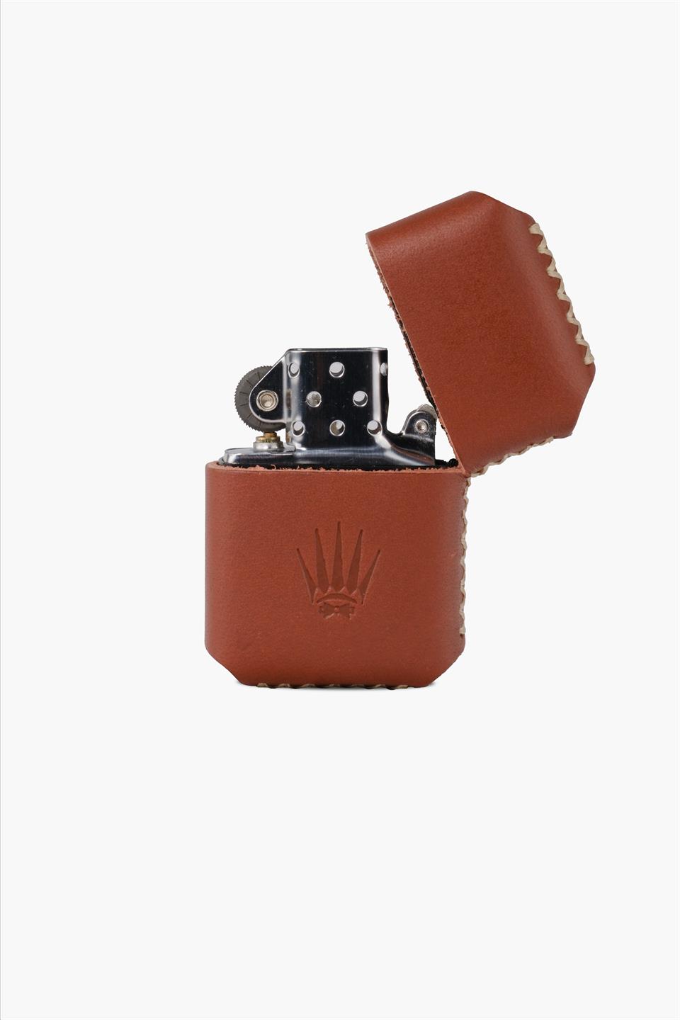 GASOLINE LIGHTER WITH GENUINE LEATHER TILE CASE
