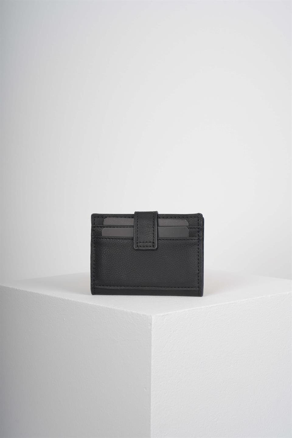 DESENLİ SİYAH KARTLIK 8 ADET KART BÖLMELİ ÇITÇIT KİLİT SİSTEMLİ TASARIM CÜZDAN MONTİ