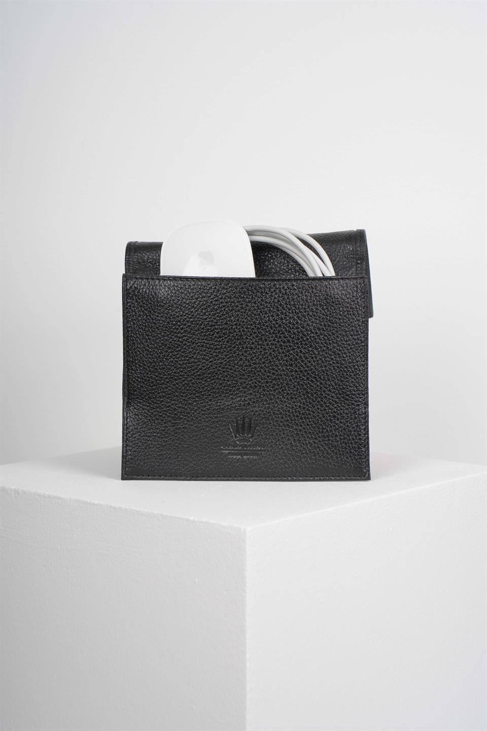 TechGear Siyah Hakiki Deri Organizer - Mouse, Şarj Aleti ve Kablo Düzenleyici