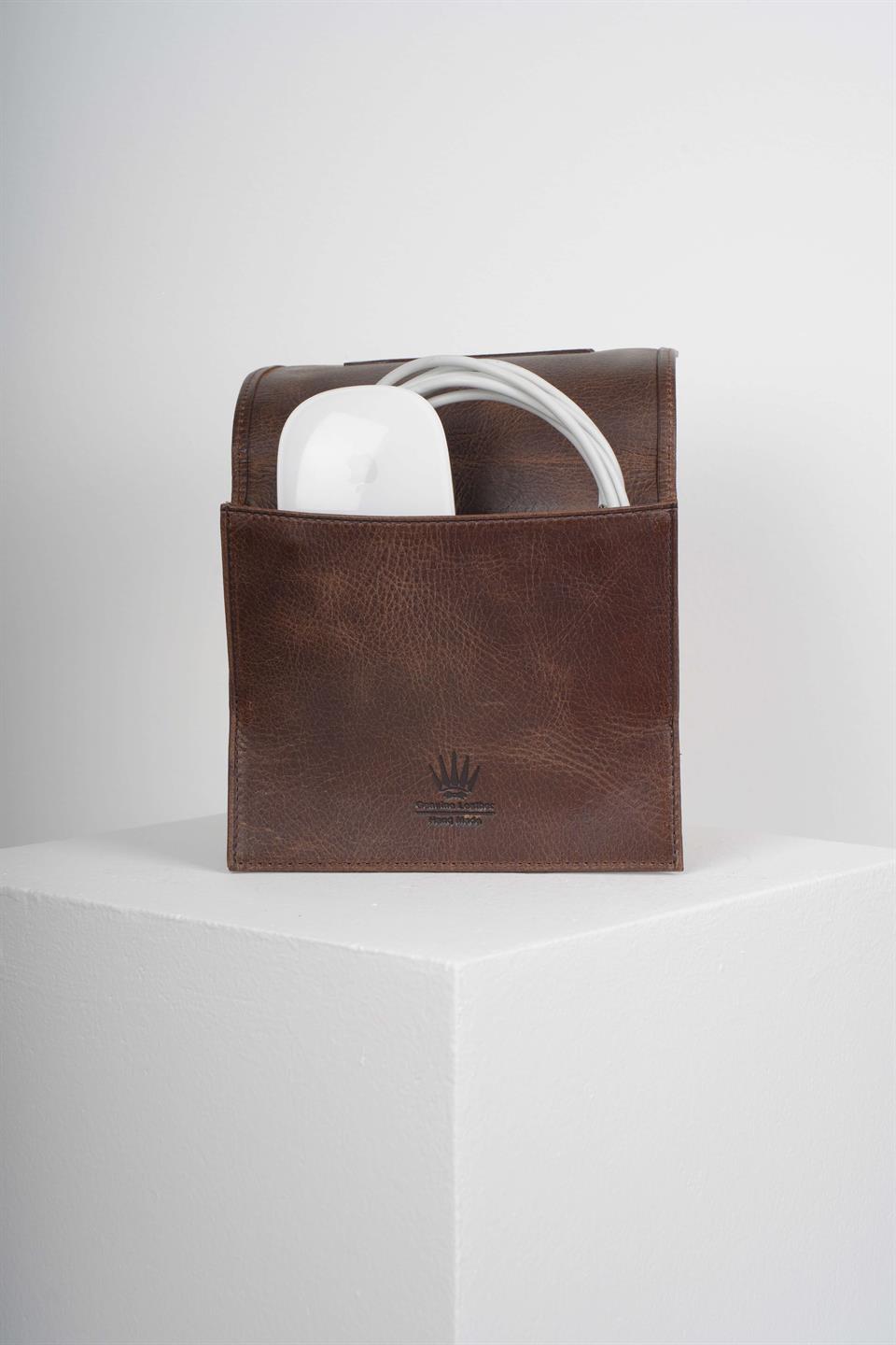 TechGear Kahverengi Hakiki Deri Organizer - Mouse, Şarj Aleti ve Kablo Düzenleyici