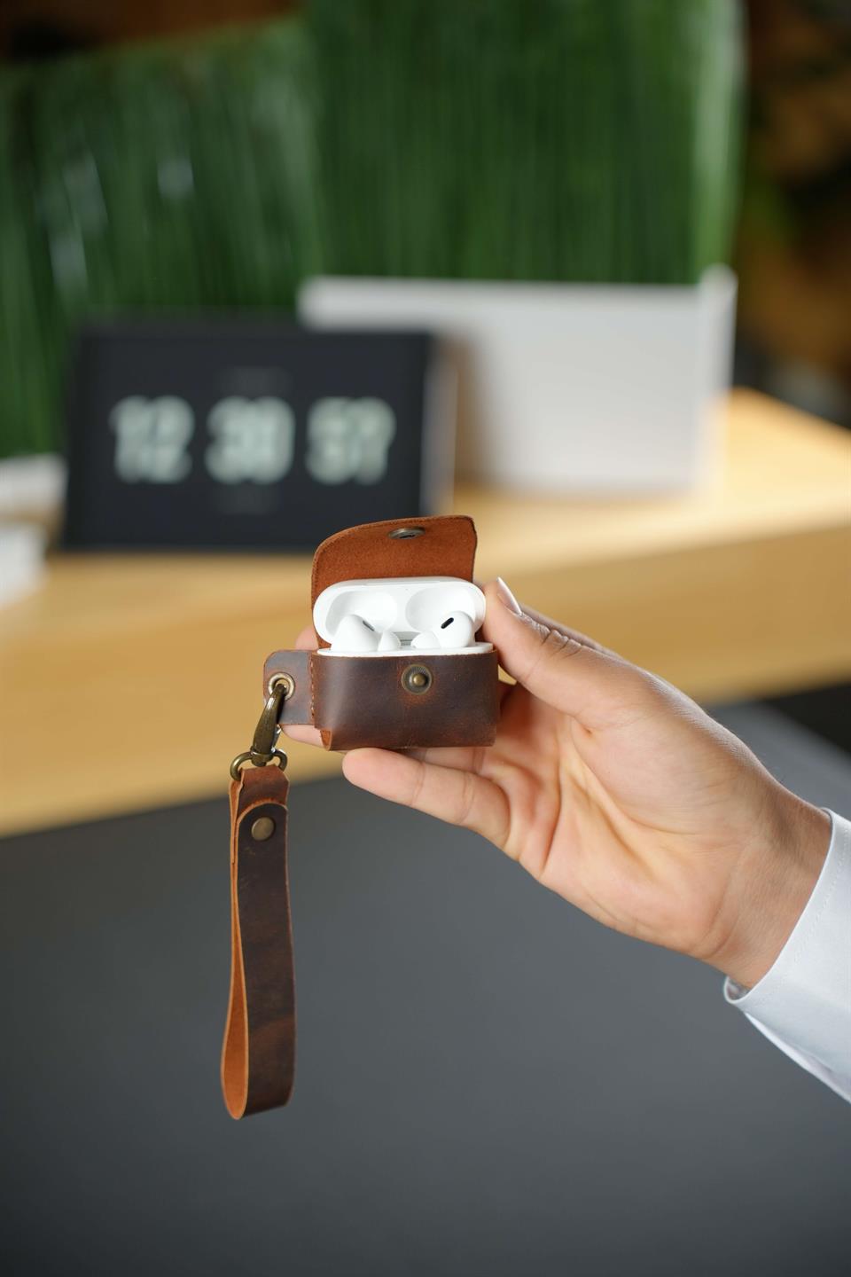 Apple Airpods Pro Crayz Taba Hakiki Deri Kılıf+Anahtarlık 