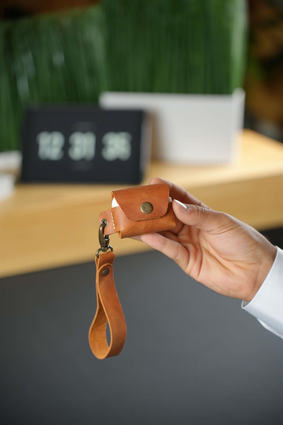 Apple Airpods Pro Tıguan Sarı Hakiki Deri Kılıf+Anahtarlık 