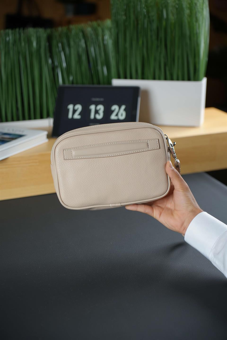 Ricardo Vizon El Çantası Şık ve Dayanıklı Deri El Çantası