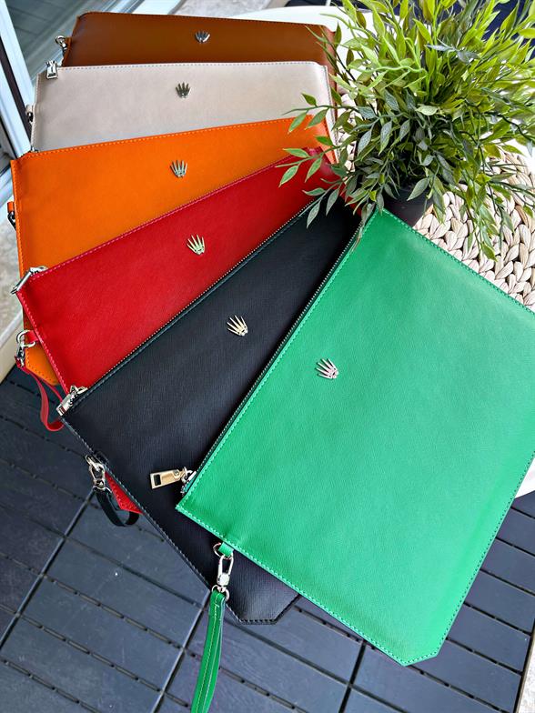 Özel Vegan Deri Yeşil El Çantası Telefon ve Para Bölmeli El Tutma Askısı Minimalist Portföy Çanta Clutch