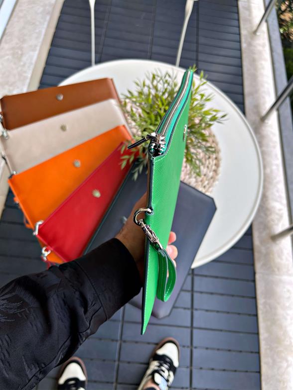 Özel Vegan Deri Yeşil El Çantası Telefon ve Para Bölmeli El Tutma Askısı Minimalist Portföy Çanta Clutch