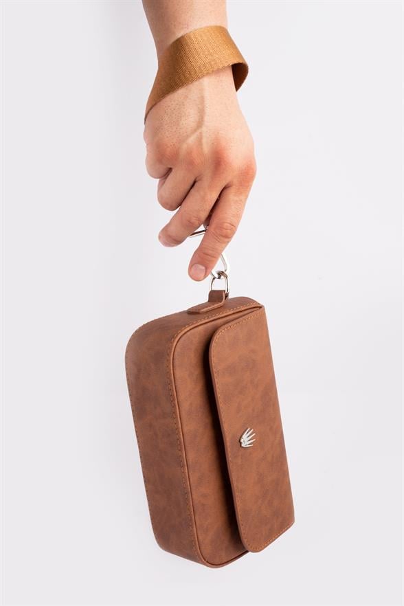 FLAP CRAZY TAN UNISEX HAND BAG