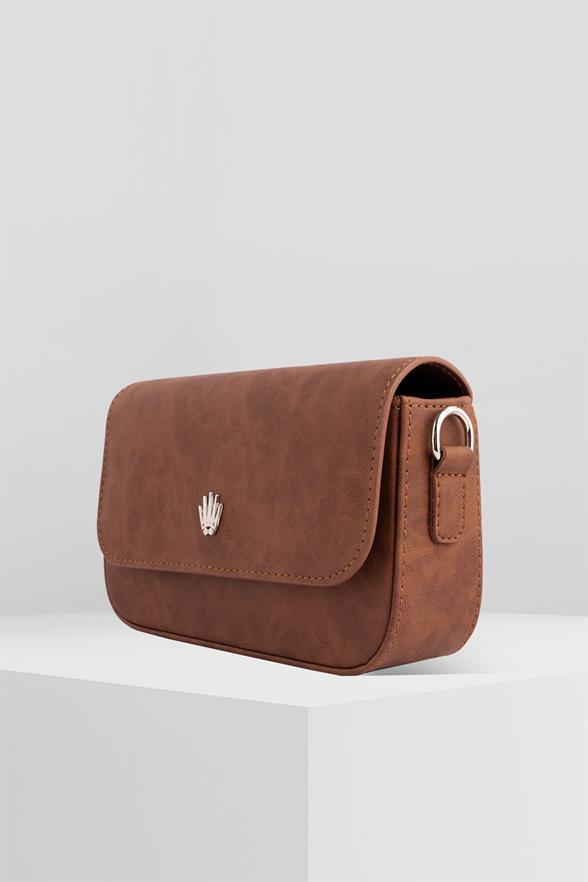 FLAP CRAZY TAN UNISEX HAND BAG